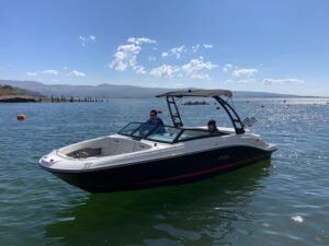 speed boat